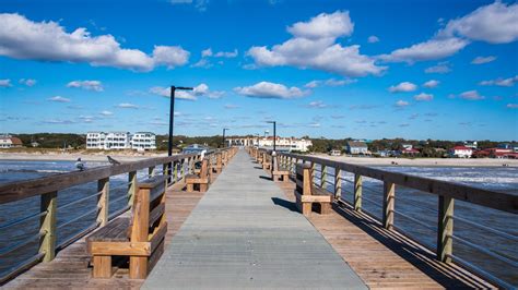 Oak island pier - With an on-site restaurant, and fantastic seasonal events that range from music on the beach to renowned fishing tournaments, the Oak Island Pier is essentially the place to be on any given day at the beach.